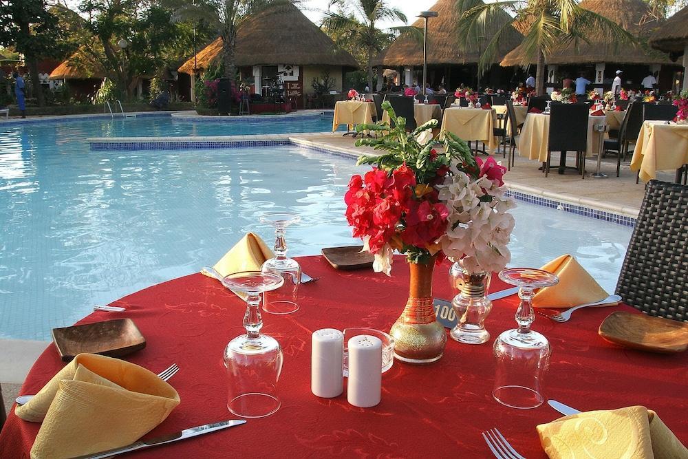 Hotel Royam سالي بوخْتيودال المظهر الخارجي الصورة